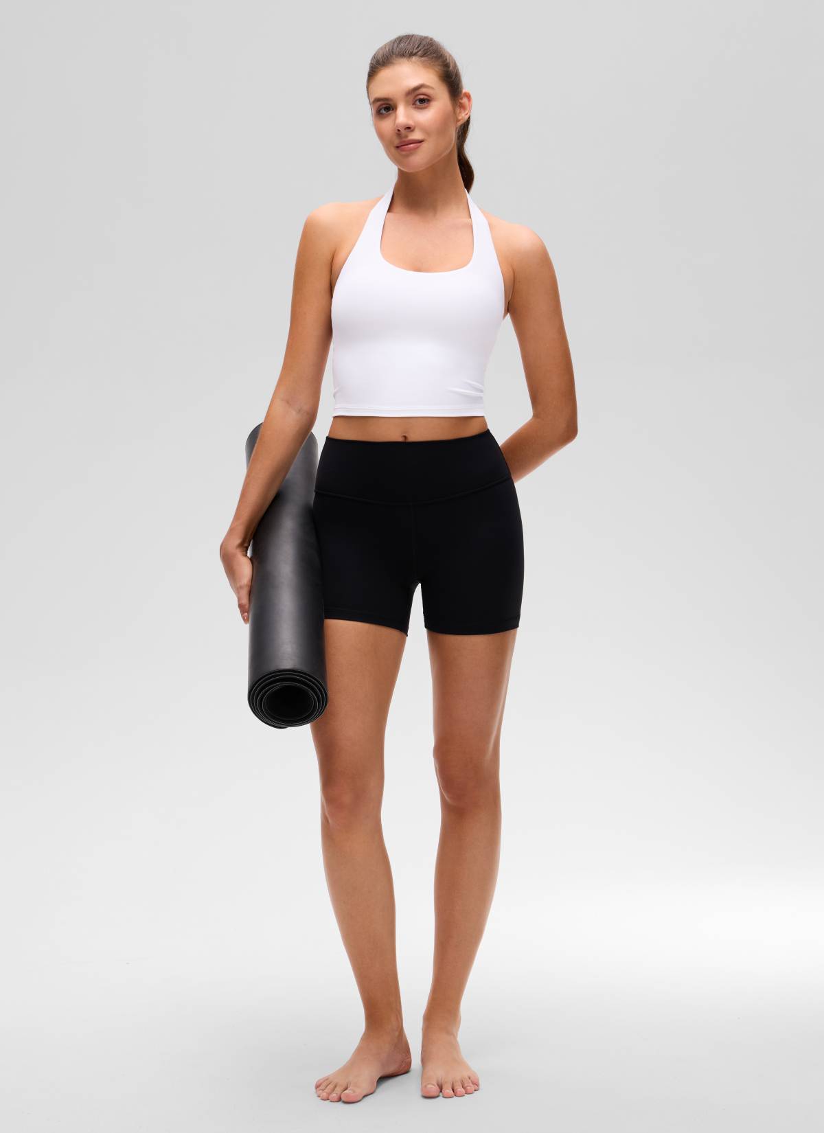 CRZ YOGA 여성용 Butterluxe 홀터넥 롱라인 스포츠 브라 크롭 탱크탑 화이트