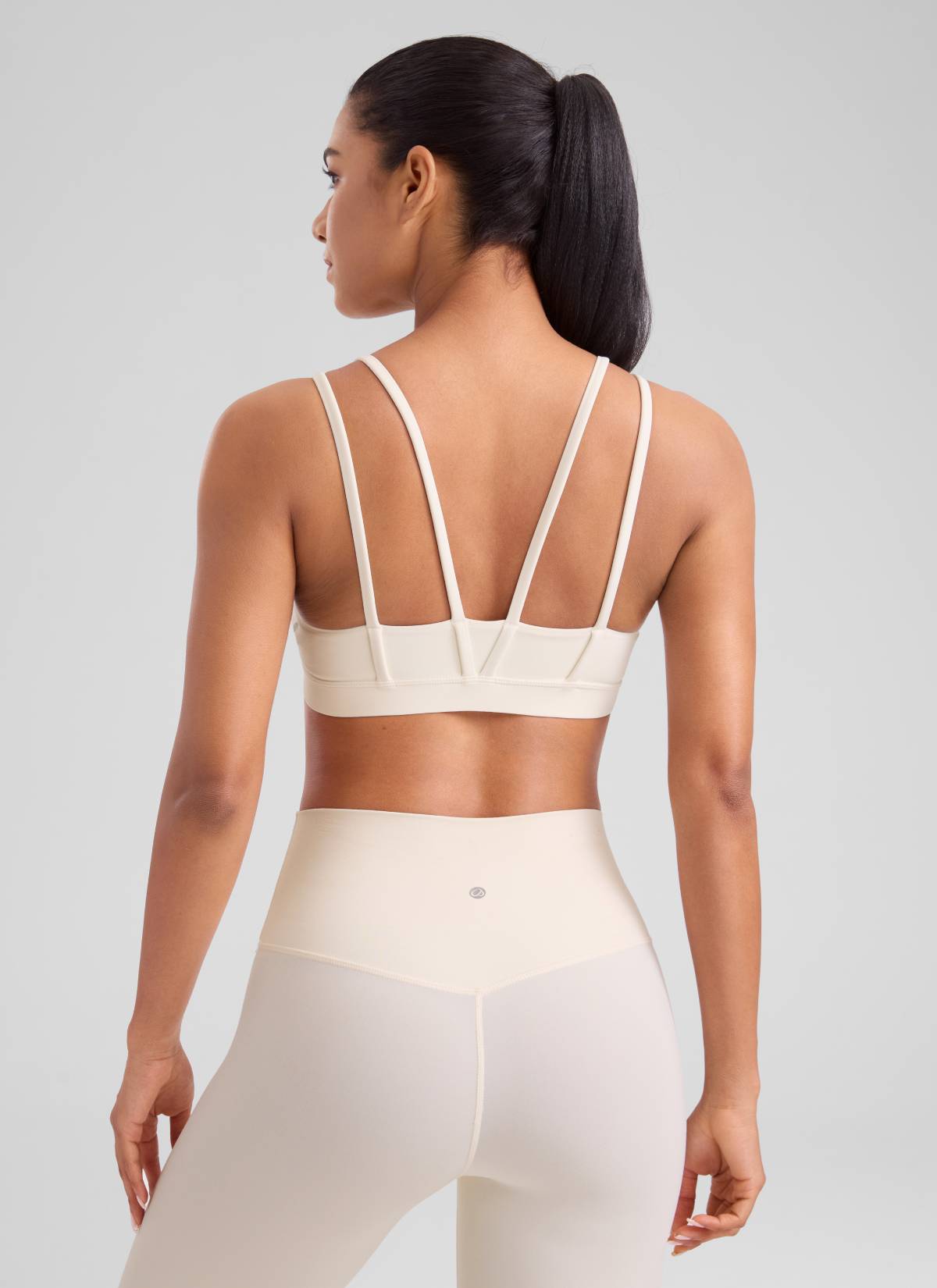 CRZ YOGA 여성 요가 몰디드 컵 Butterluxe 스트랩 브라 V넥 화이트 애프리콧