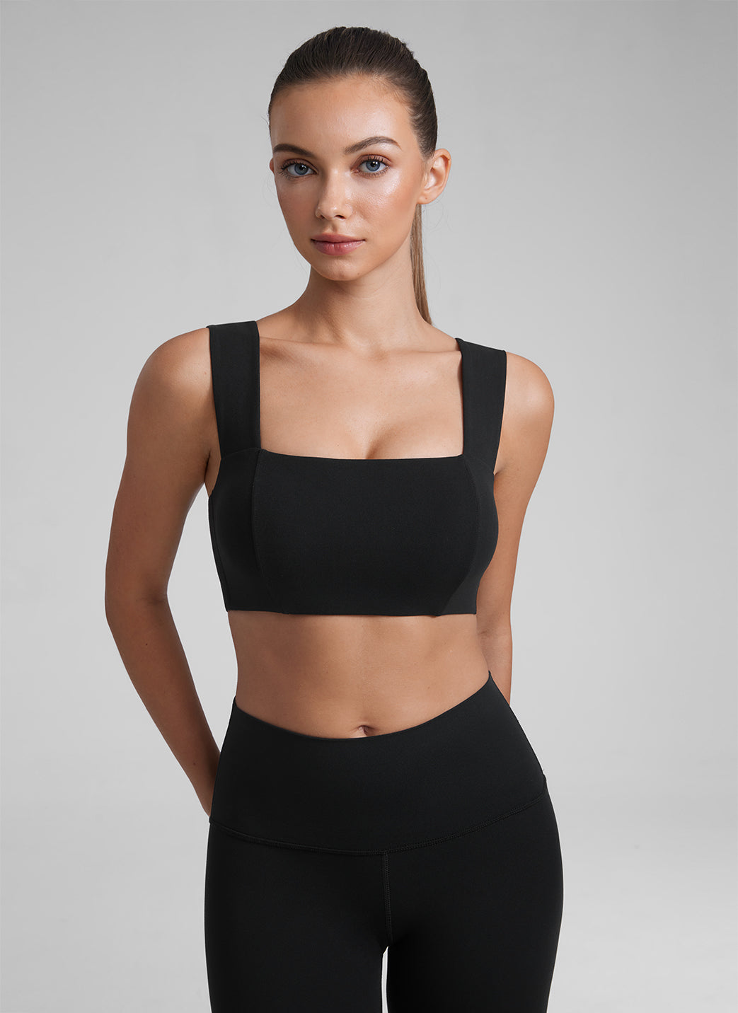 CRZ YOGA Butterluxe 여성용 스퀘어 넥 오픈 백 와이드 스트랩 스포츠 브라 블랙