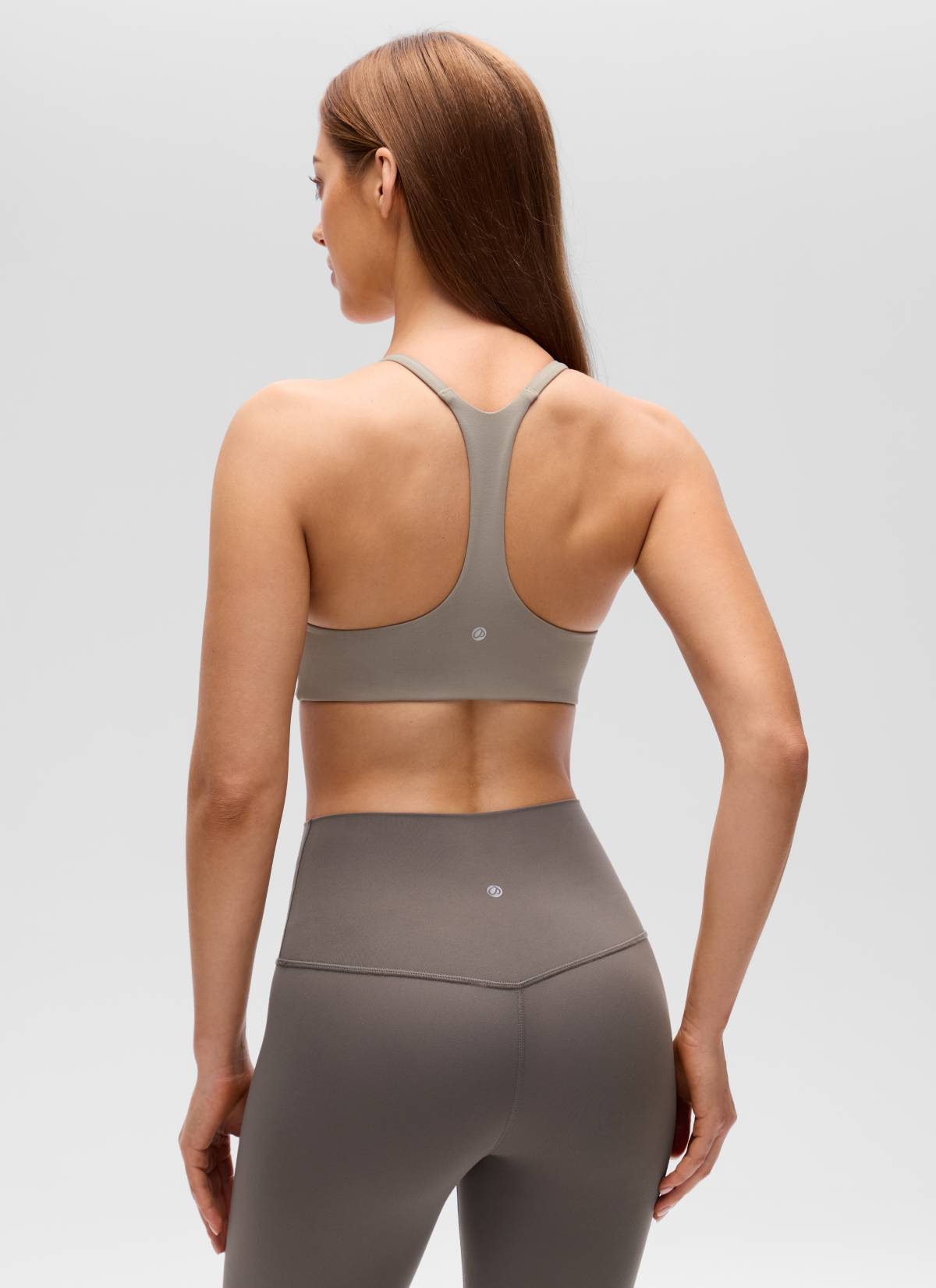 CRZ YOGA 여성용 Butterluxe V넥 레이서백 얇은 끈 스포츠 브라 웜 애쉬 그레이