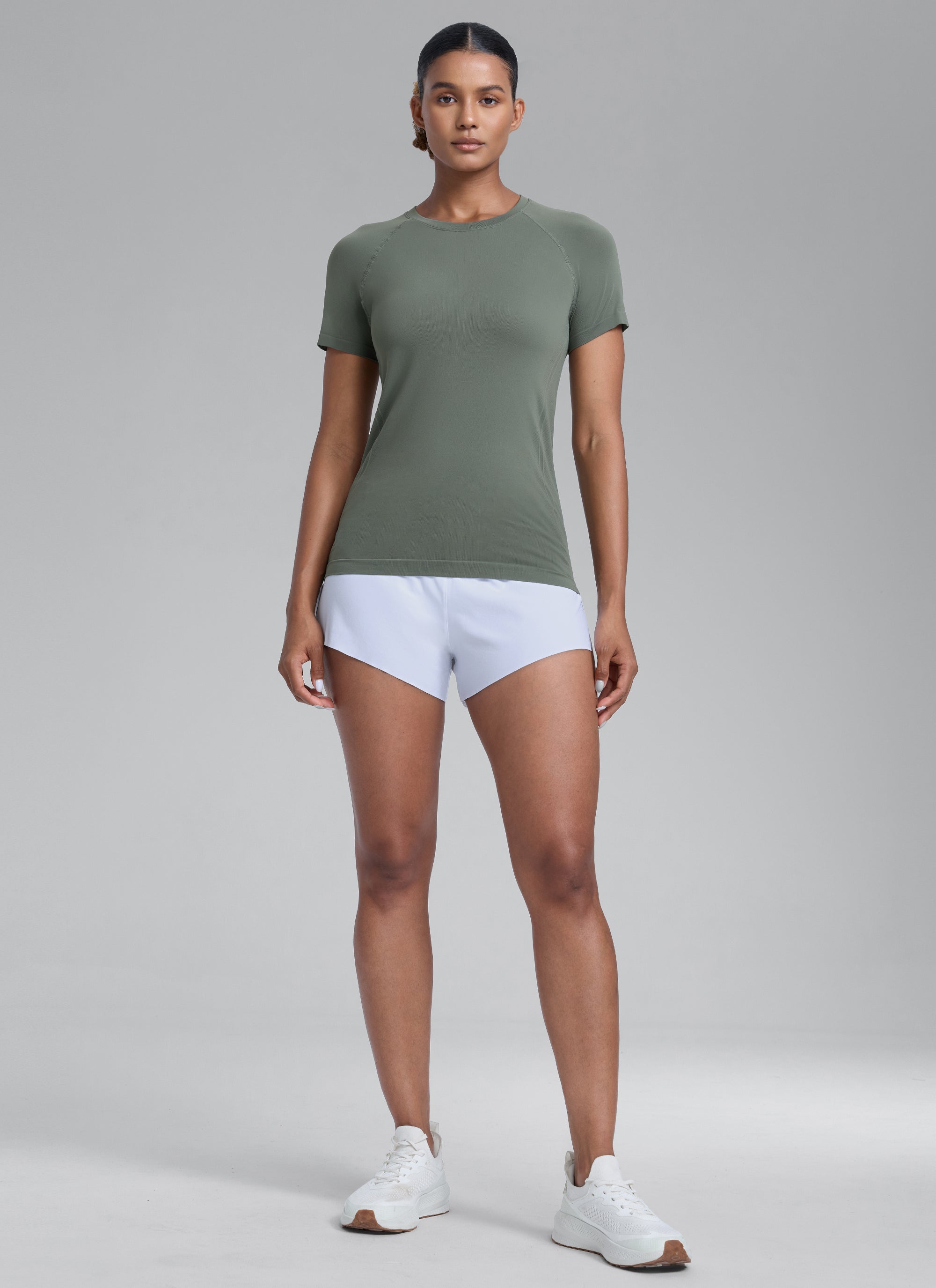 CRZ YOGA 여성용 러닝 클래식 핏 셔츠 Seamless , 반소매, 그레이 세이지