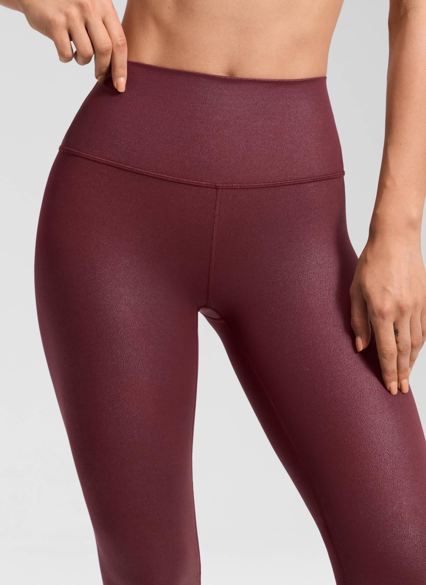 CRZ YOGA 여성 Butterluxe 매트 인조 가죽 레깅스 71cm 레드 메를로 포일 패턴